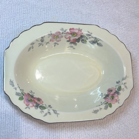 W.S.George Vintage 1940’s Blossoms Serving Dish/Bowl 9.1/4”x7”x2” Silver-Pink - Picture 1 of 13